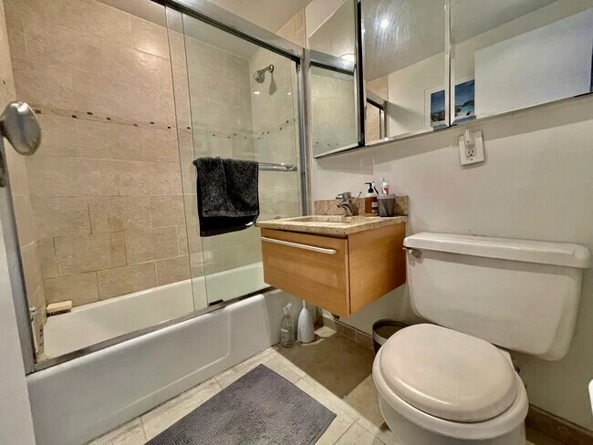 Building Photo - 1155 Warburton Ave