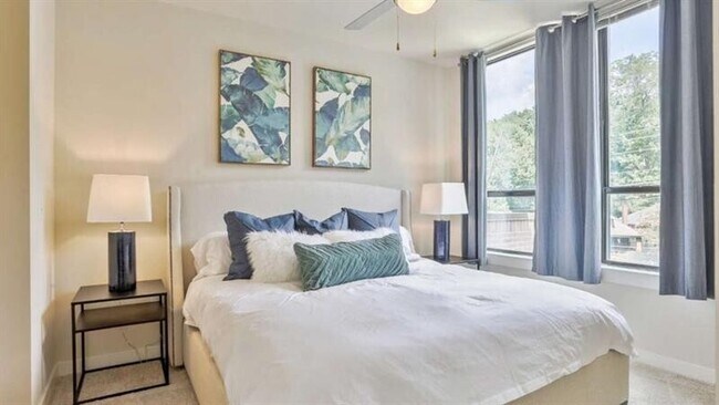 Building Photo - 299 North Highland Avenue Northeast