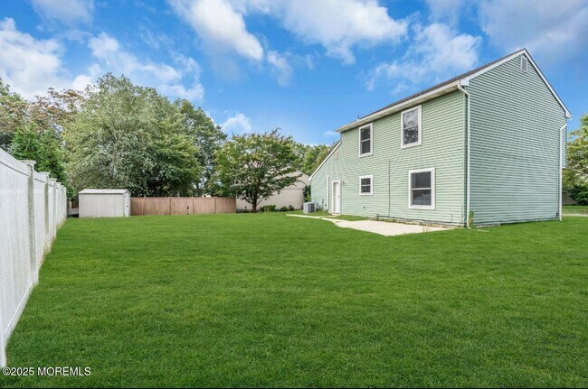 Building Photo - 101 Bristlecone Dr