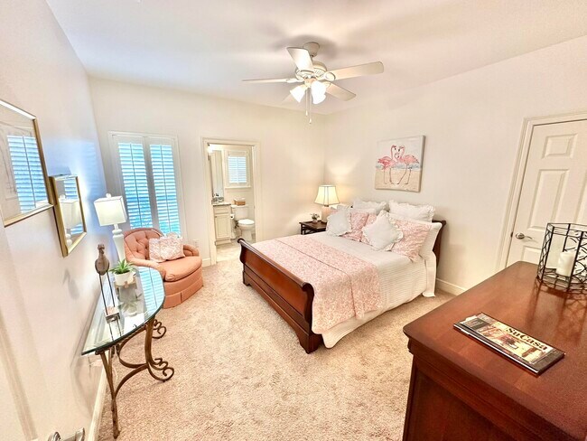 Building Photo - 206 E Pinehurst Dr