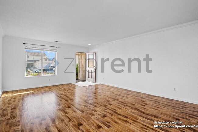 Building Photo - 8635 Lott St