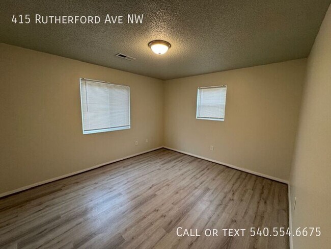 Building Photo - 415 Rutherford Ave NW