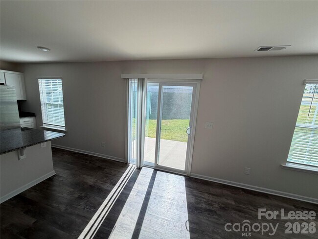 Building Photo - 7868 Whispering Strm Dr