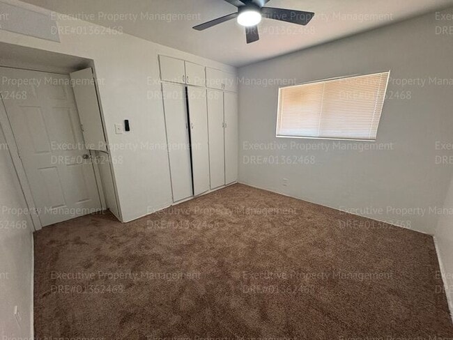 Building Photo - 1 bedroom/ 1 bathroom home with modern ame...