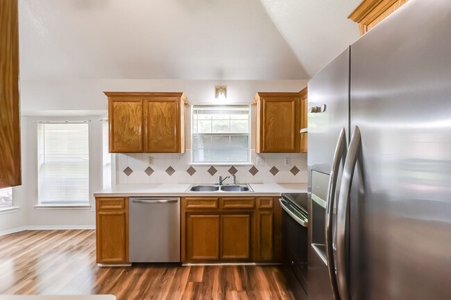 Building Photo - 5316 Trail Dr