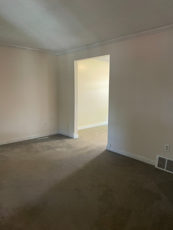 Building Photo - 3211 Creston Ct