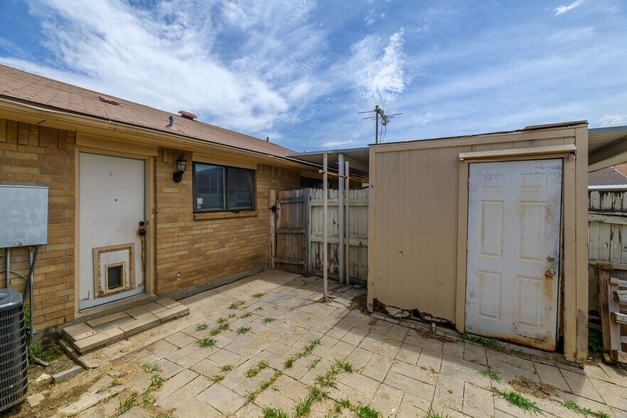 Building Photo - 9 E Mountain Creek Ct