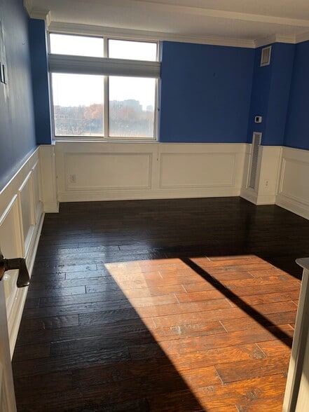 Bedroom - with dual adjust blackout shade - 501 Slaters Ln