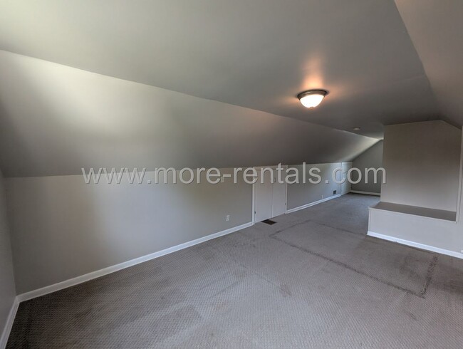 Building Photo - 2613 Edgevale Rd