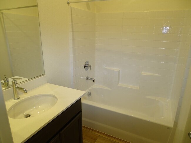Building Photo - 2929 Gallarate Dr