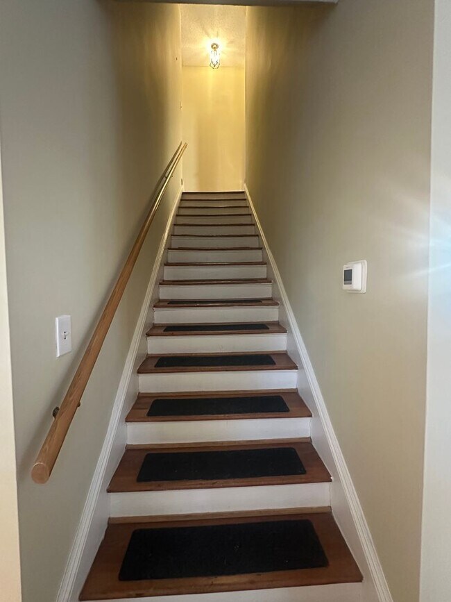 Building Photo - 139-141 S. Pickens Street