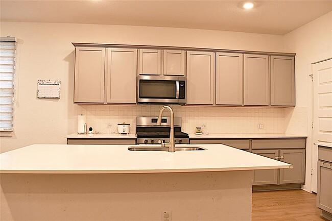Building Photo - 112 Cupreata Ln
