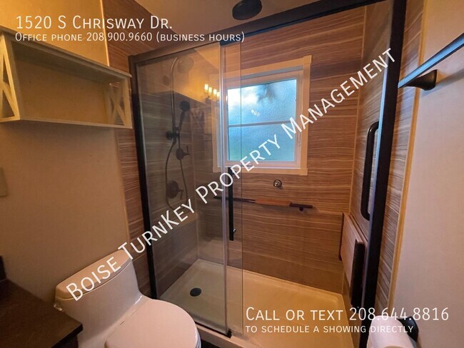 Building Photo - 1520 Chrisway Dr