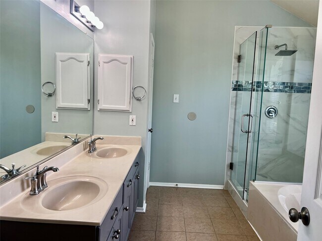 Building Photo - 218 Birch Hill Dr