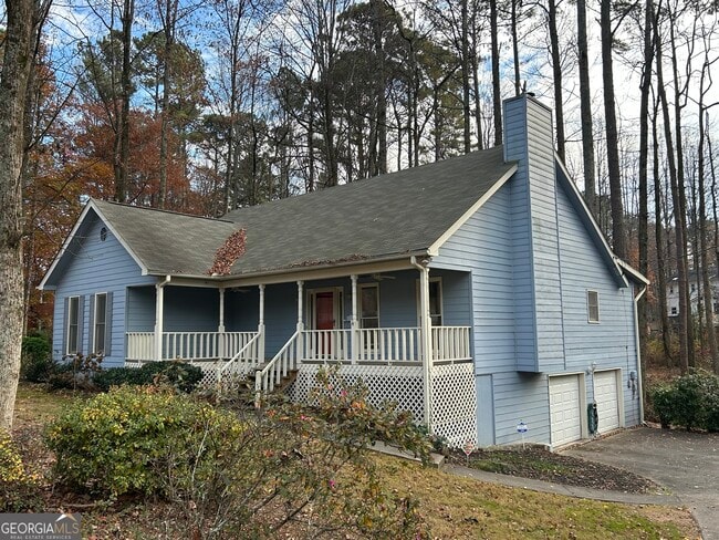 Building Photo - 240 White Pines Dr