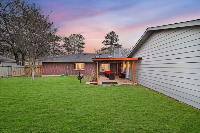 Building Photo - 6003 Weisinger Dr
