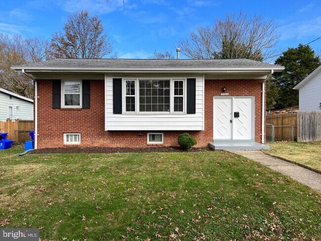 Building Photo - 13303 Holdridge Rd