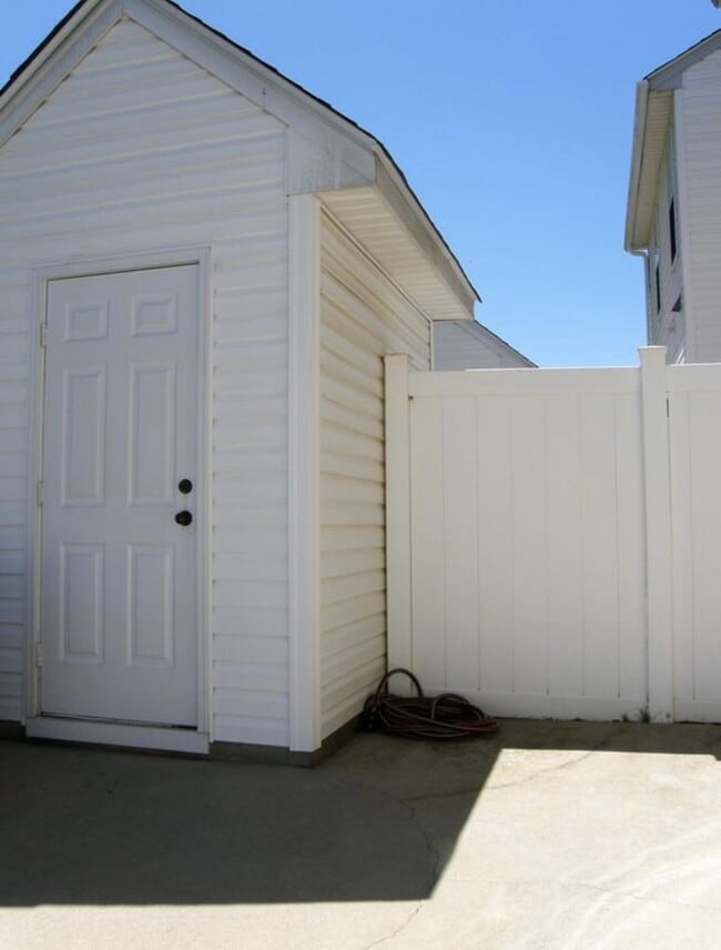 Building Photo - 76 Gr-Pd-51