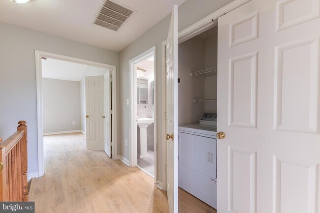 Building Photo - 20283 Glenrobin Terrace