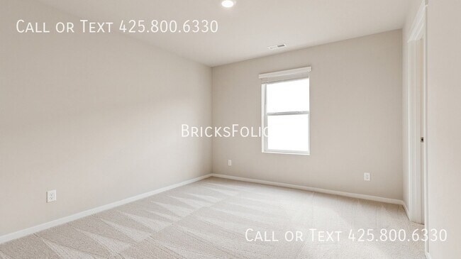 Building Photo - 2319 Boxcar Ct NE