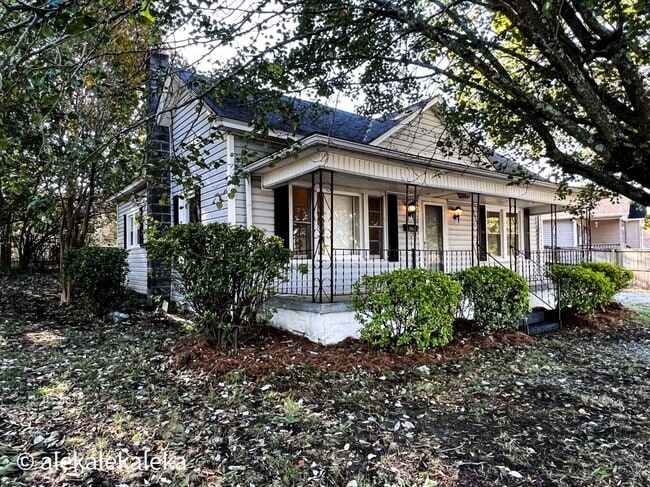 Building Photo - 715 Fisher Ferry St