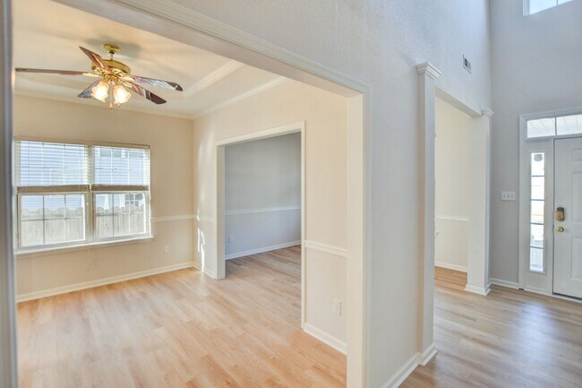 Building Photo - 2112 Seastone Trce