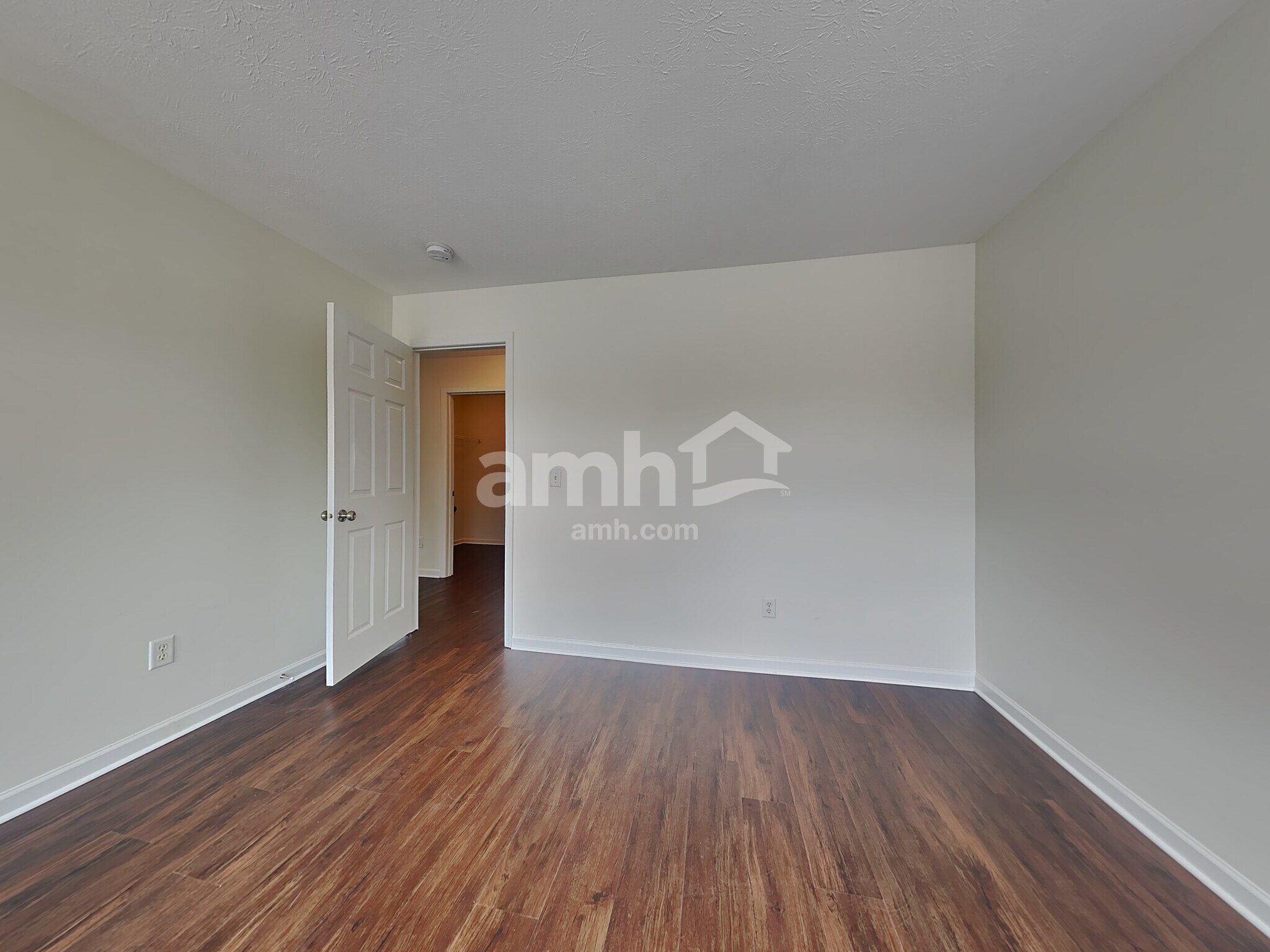 Building Photo - 4 Woodsong Ct