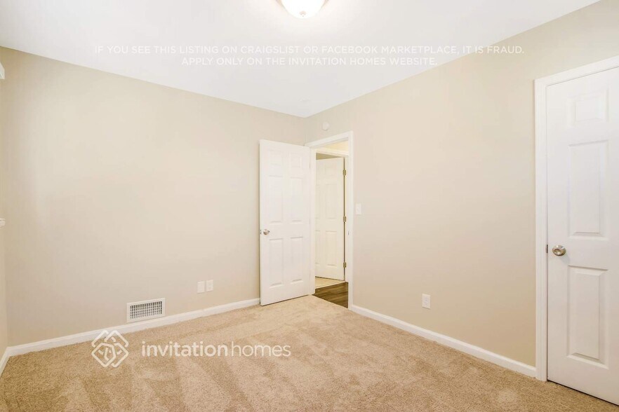 Building Photo - 2740 Bonnybrook Dr SW