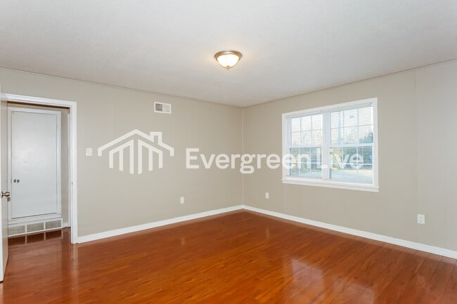 Building Photo - 3842 Kipling Ave