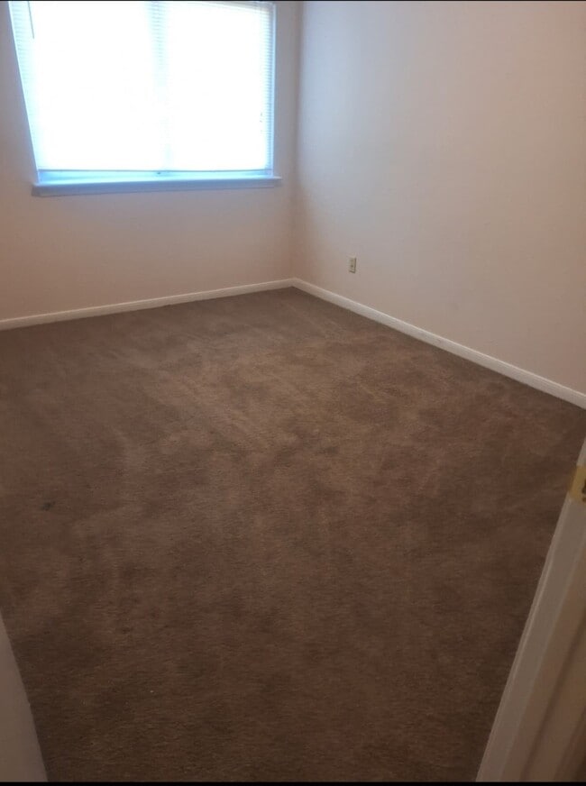 Building Photo - 2133 Shiveley Cir