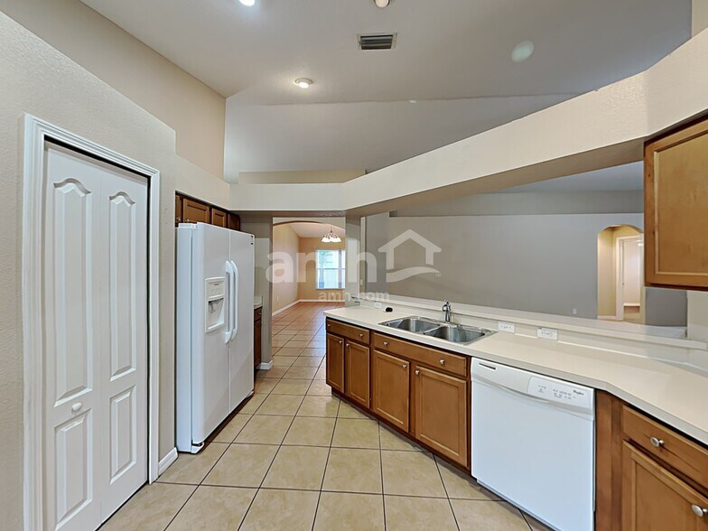 Building Photo - 8125 Alamosa Wood Ave