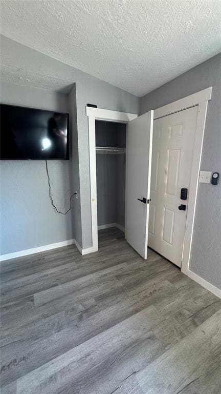 Building Photo - 914 Drake Dr