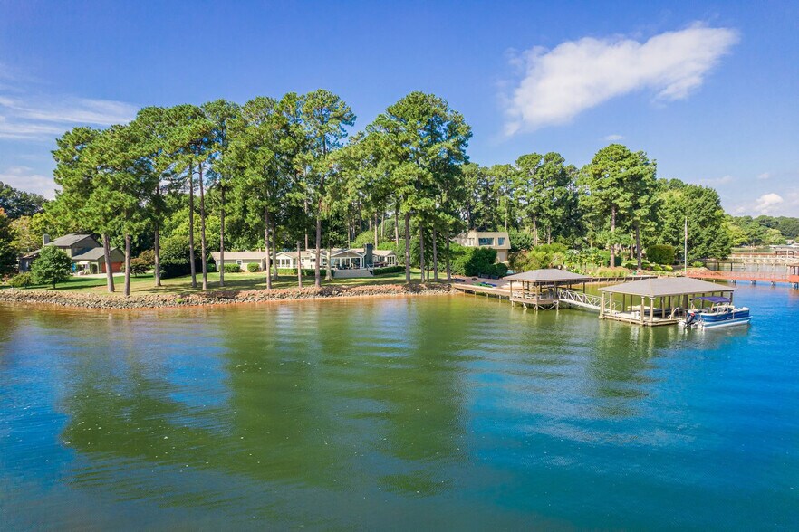 Building Photo - 727 Isle of Pines Rd
