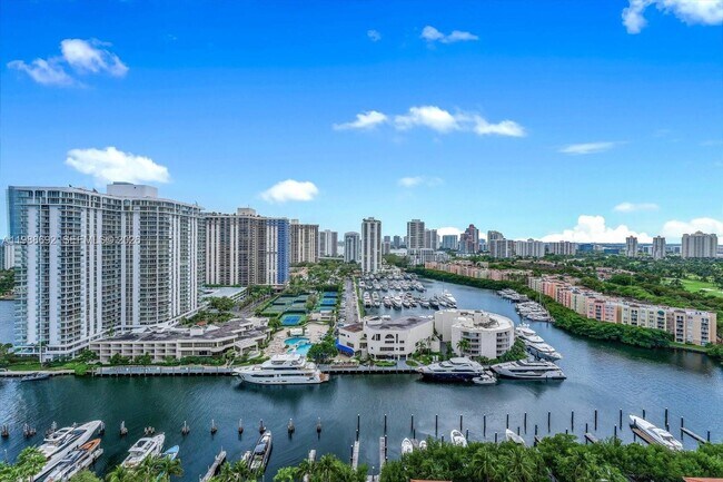 Building Photo - 19955 NE 38th Ct