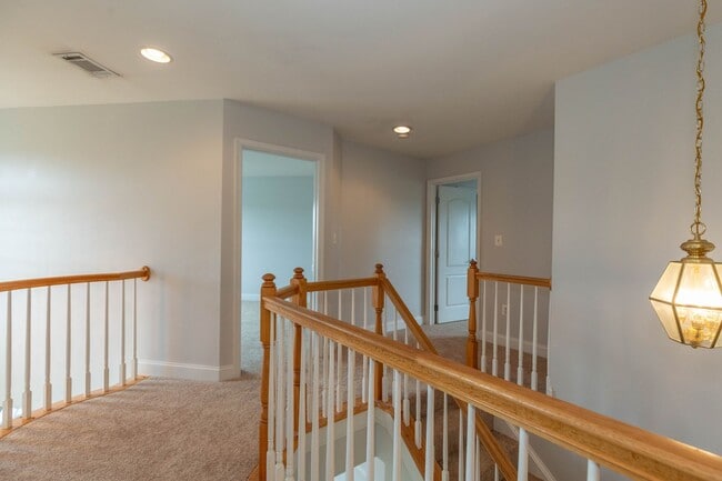 Building Photo - 391 Sheerer Dr