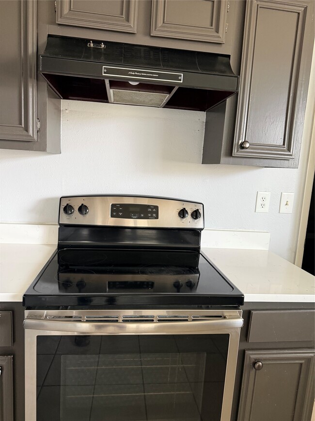 Building Photo - 22726 Leedstown Ln