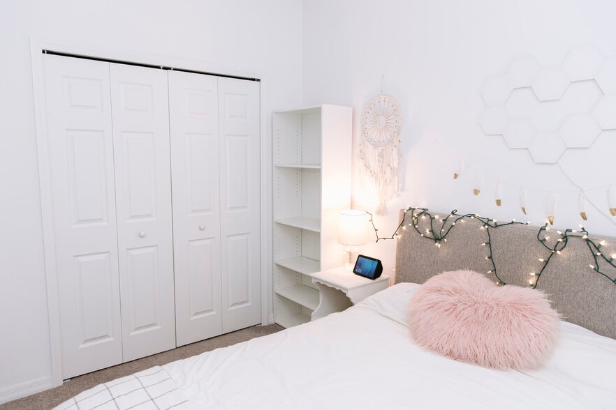 Third Bedroom - spacious closet - 2471 Golden Pasture Cir