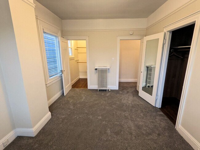Building Photo - 3017-3023 Baker Street