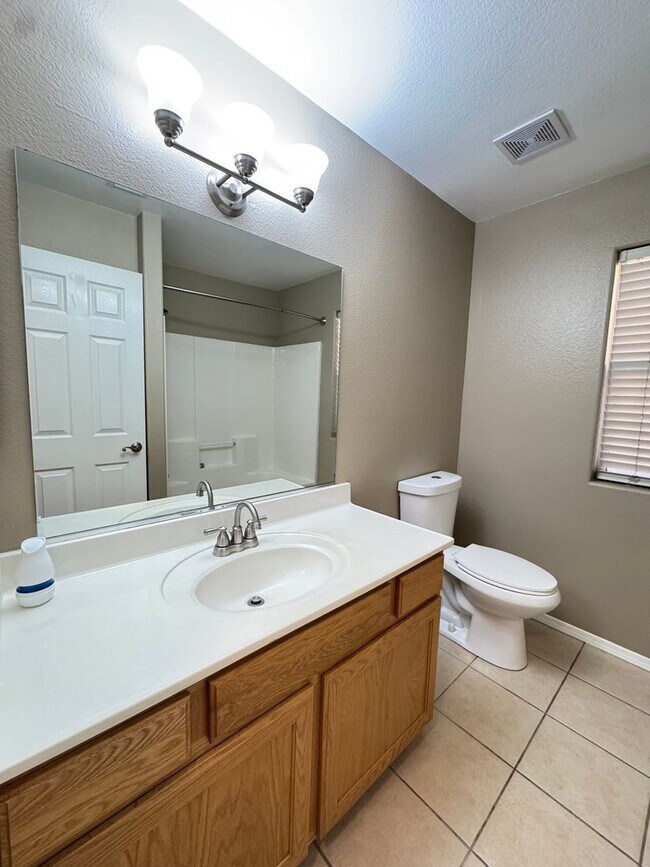 Building Photo - Nice home in Mohave Vista Estates