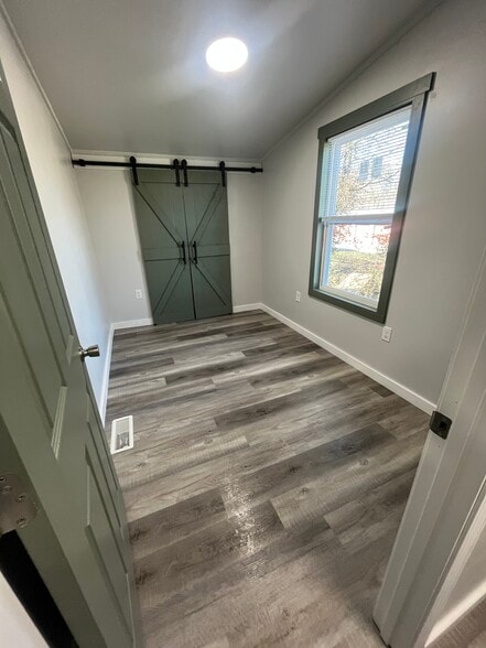 Building Photo - 2045 Dave Buck Rd