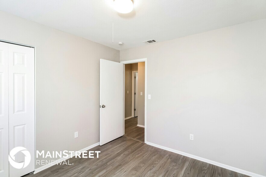 Building Photo - 5142 Escalante Dr