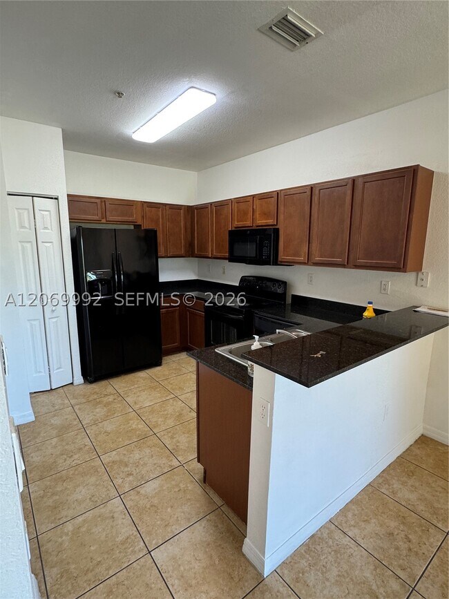 Building Photo - 10870 NW 88th Terrace