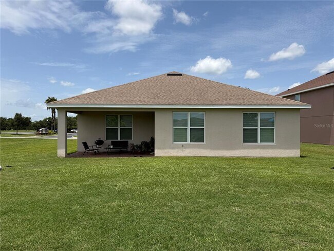 Building Photo - 2269 Waukegan Dr