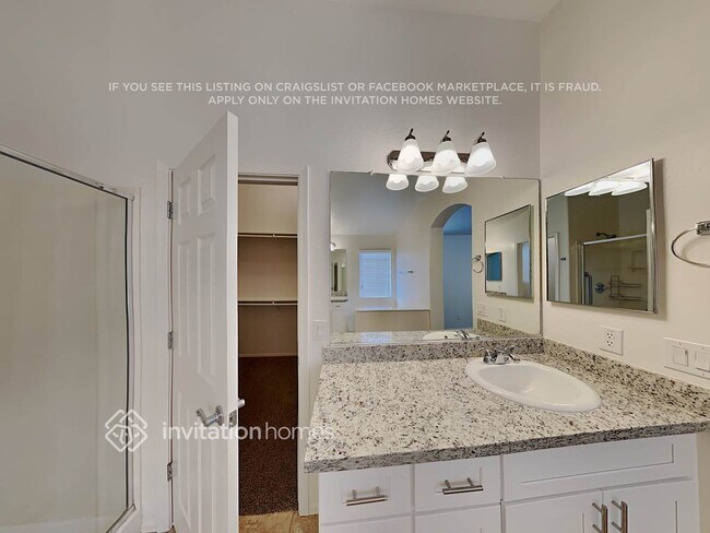 Building Photo - 42148 W Cheyenne Dr