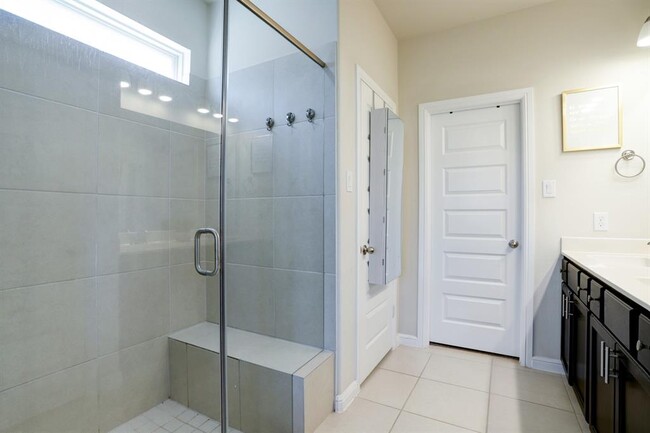 Building Photo - 4710 Camlann Ct