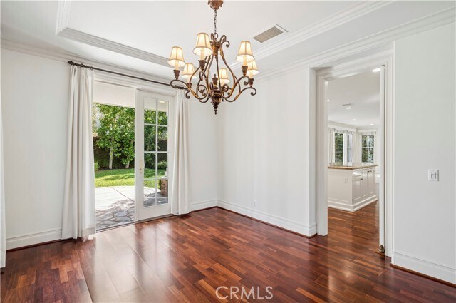 Building Photo - 15 Jupiter Hills Dr
