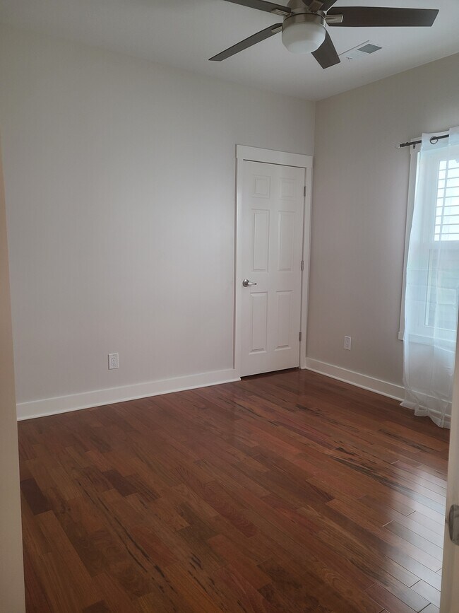 Building Photo - 1015 Watson St SW