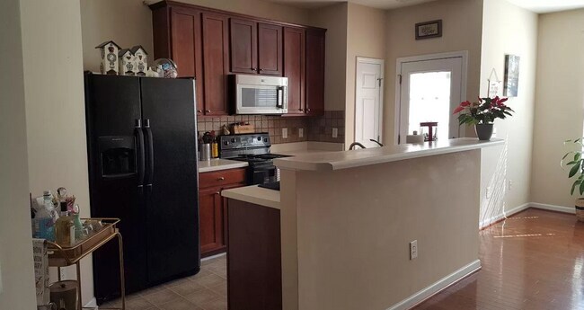 Building Photo - 919 Shining Wire Way