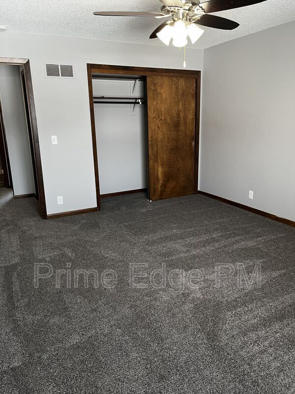 Building Photo - 6235 Holdrege-B6