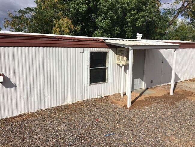 Building Photo - Location, Location!  Nice home located nea...